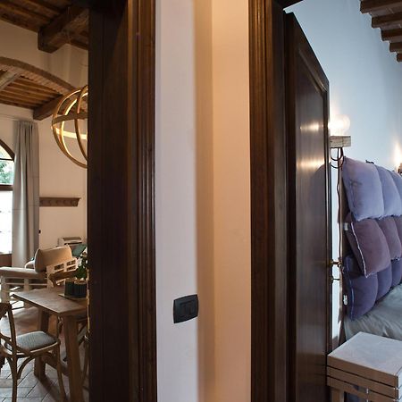 San Ruffino Apartments Lari Eksteriør bilde