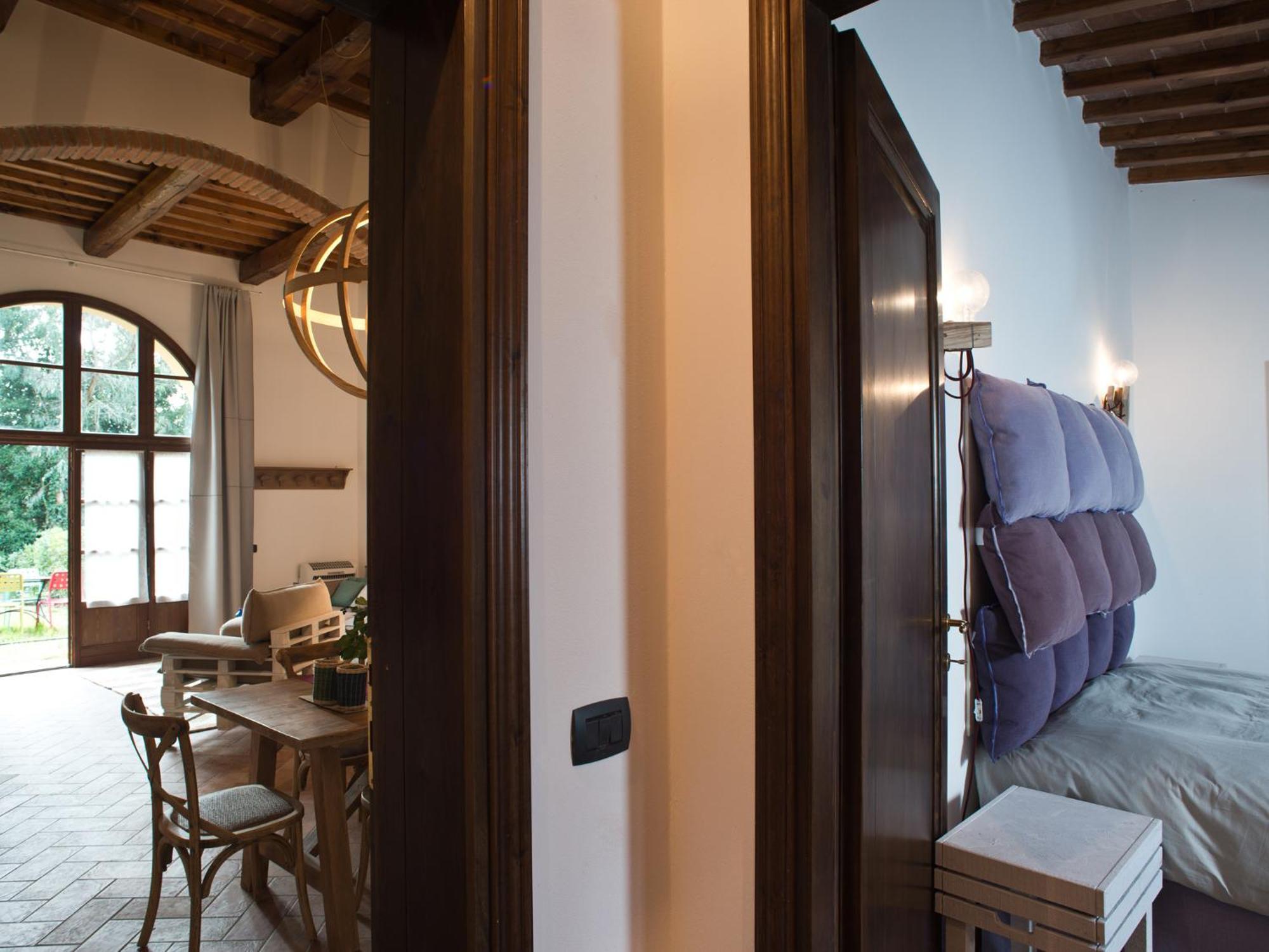 San Ruffino Apartments Lari Eksteriør bilde
