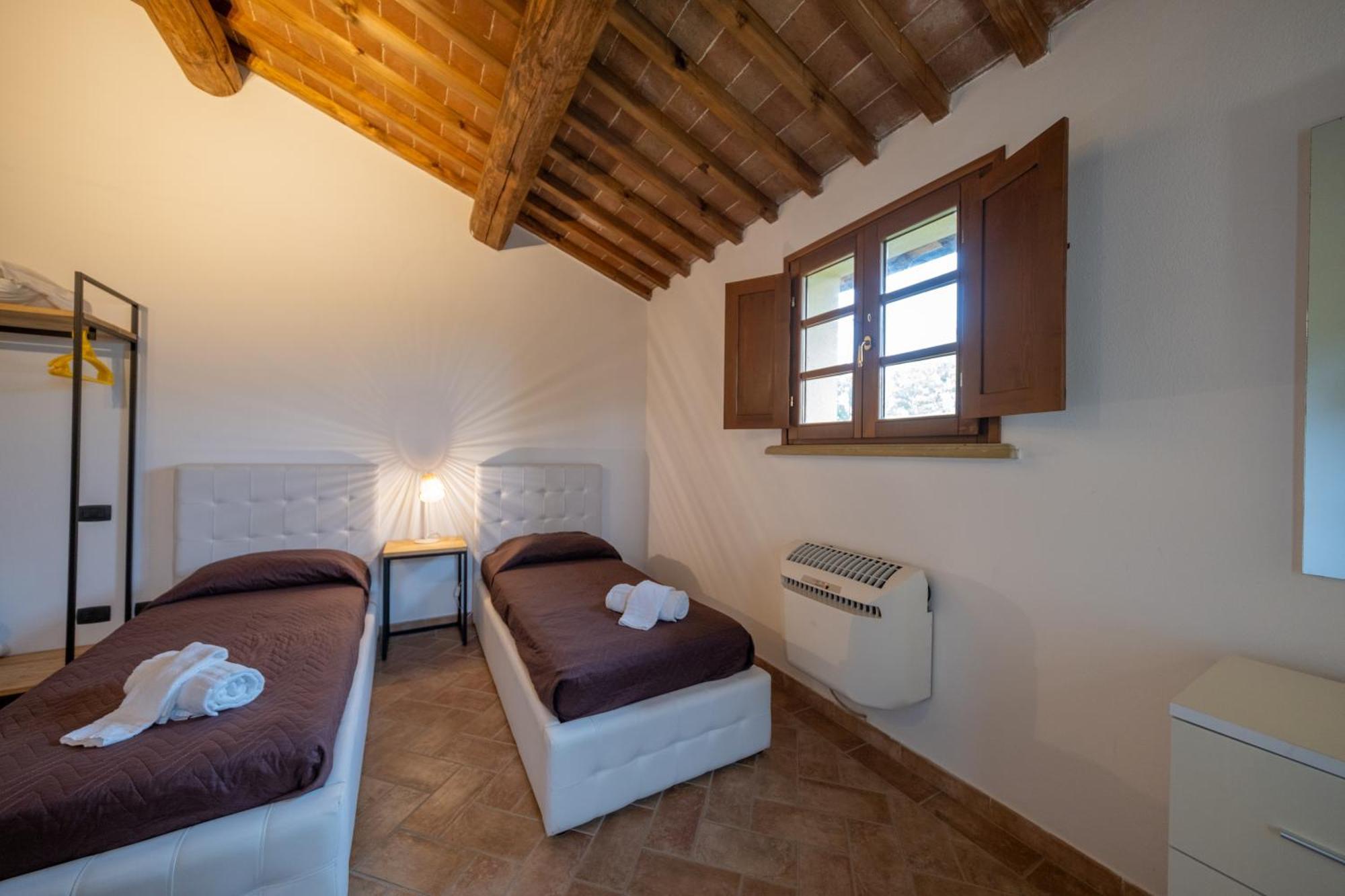 San Ruffino Apartments Lari Eksteriør bilde
