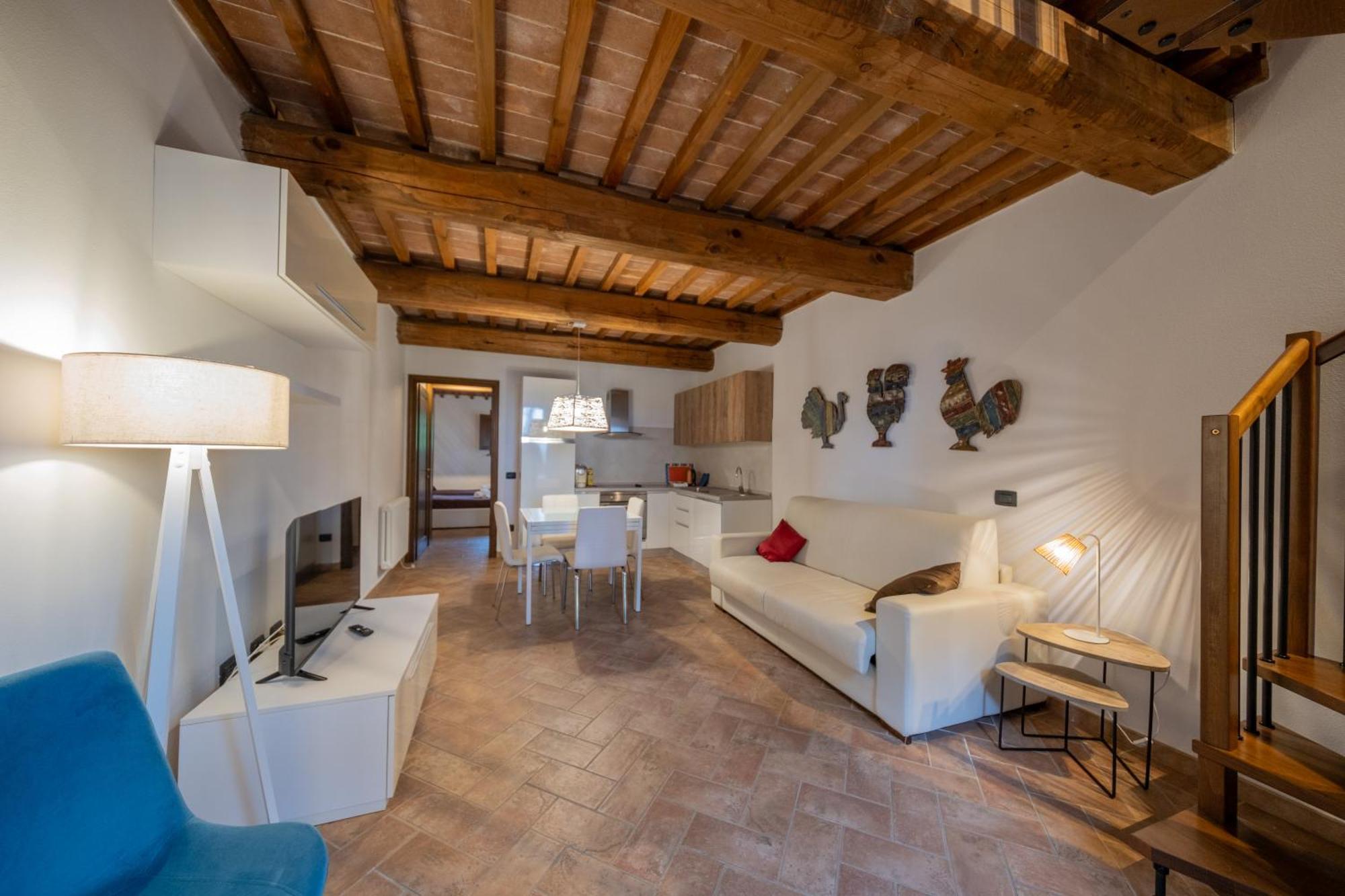 San Ruffino Apartments Lari Eksteriør bilde