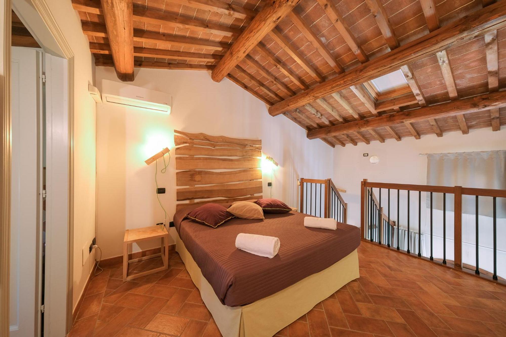 San Ruffino Apartments Lari Eksteriør bilde