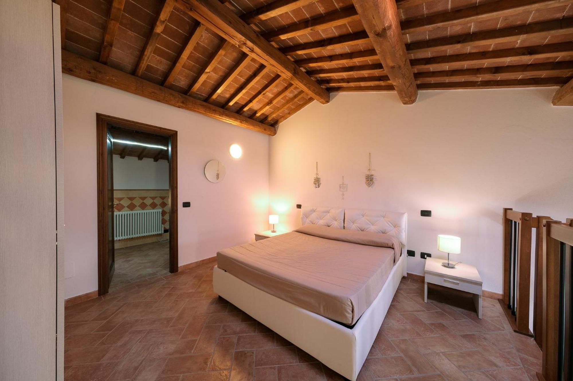 San Ruffino Apartments Lari Eksteriør bilde
