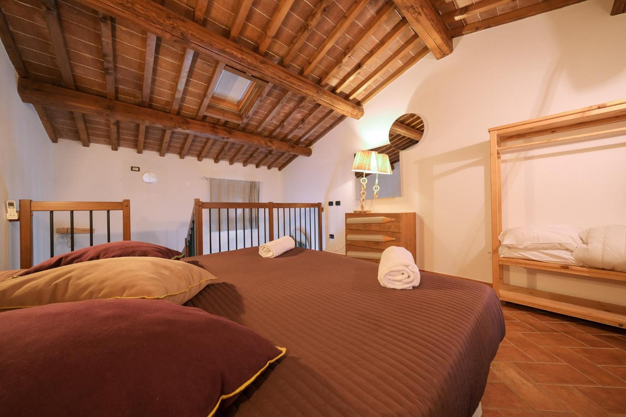 San Ruffino Apartments Lari Eksteriør bilde