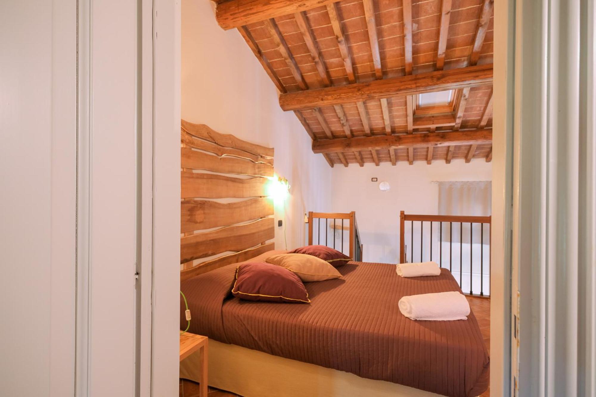 San Ruffino Apartments Lari Eksteriør bilde