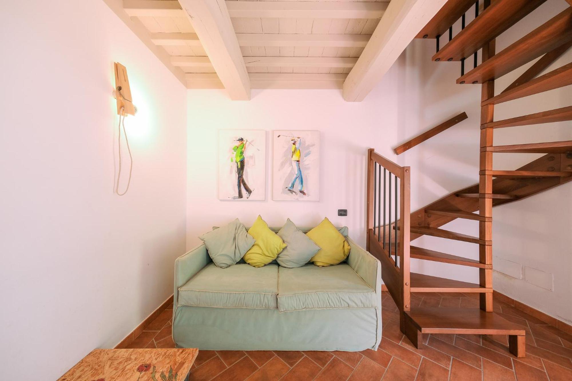 San Ruffino Apartments Lari Eksteriør bilde
